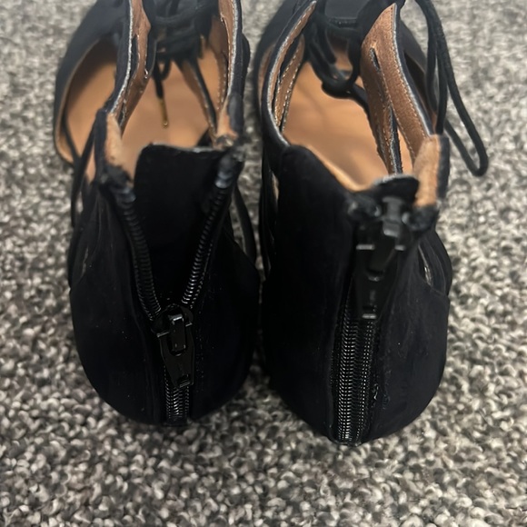 Pointy Cage Style Flats - Picture 3 of 3